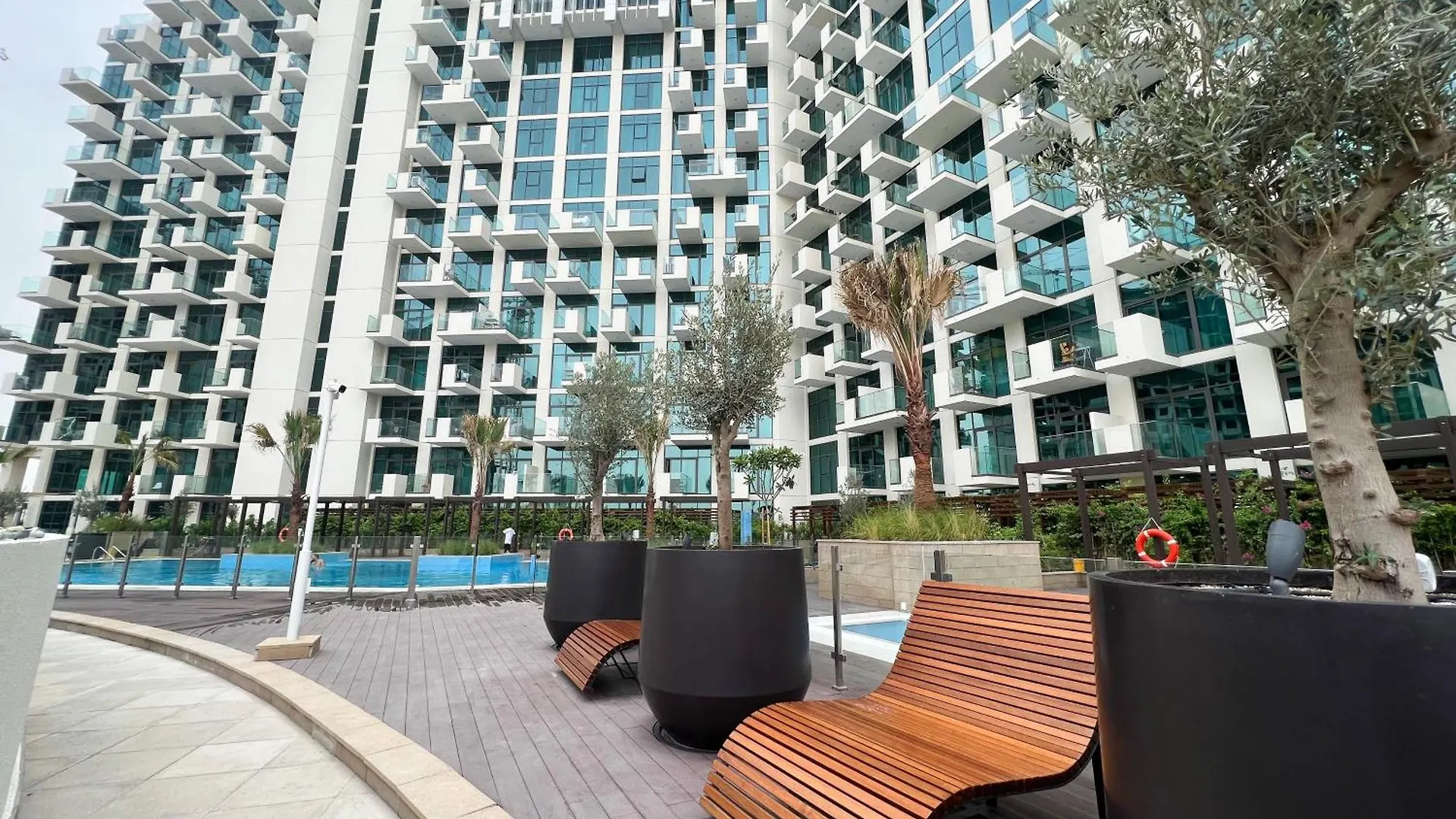 Apartment Bright 1Bdr Massive Terrace Overlooking Downtown Dubai